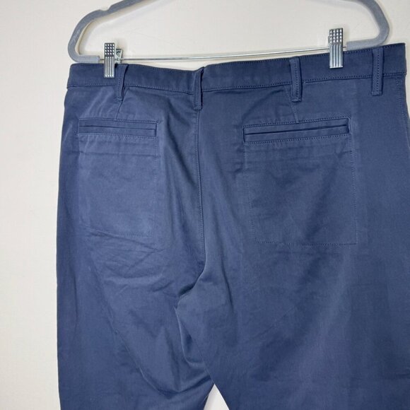 LL Bean Men's Classic Fit Straight Leg Comfort Stretch  Chino Pants size 38x32 - Picture 7 of 14